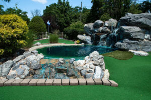 Read more about the article Key Considerations for Choosing a Mini Golf Course Theme