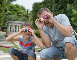 Read more about the article Keeping it Fun When Playing Mini Golf with Kids