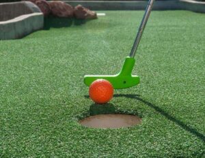 Read more about the article Four Tips to Designing an ADA-Complaint Mini Golf Course