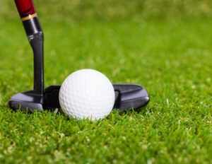 Read more about the article Indoor Vs. Outdoor Mini Golf: The Pros and Cons of Each